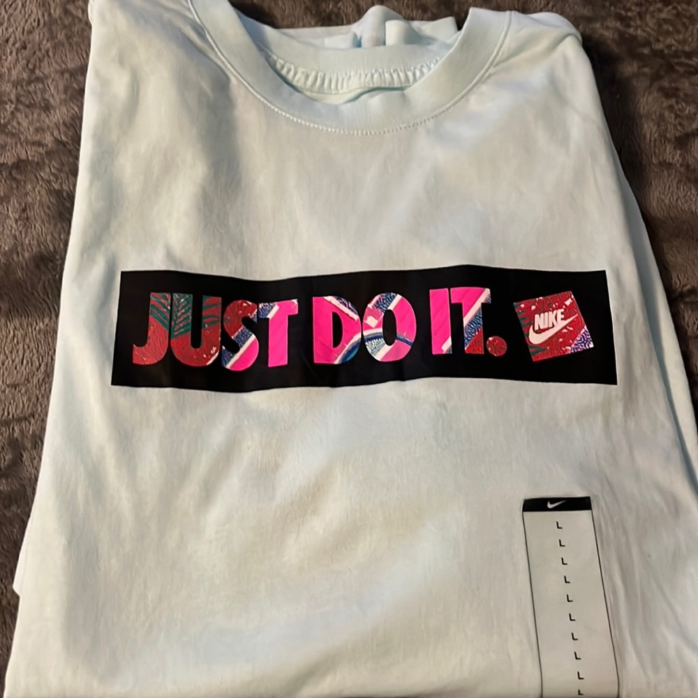 NWT men’s Nike just do it blue tee